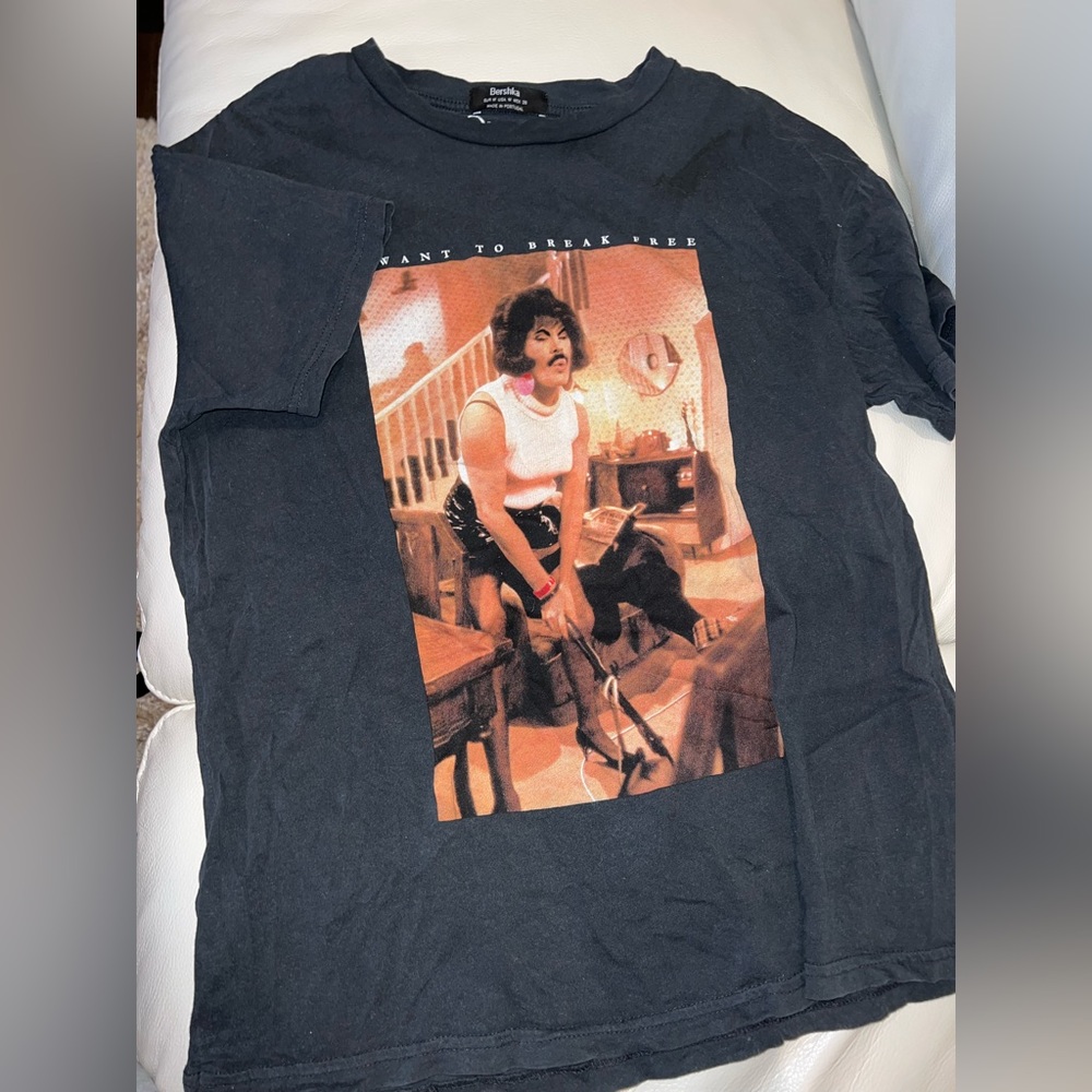 Queens limited addition print tee